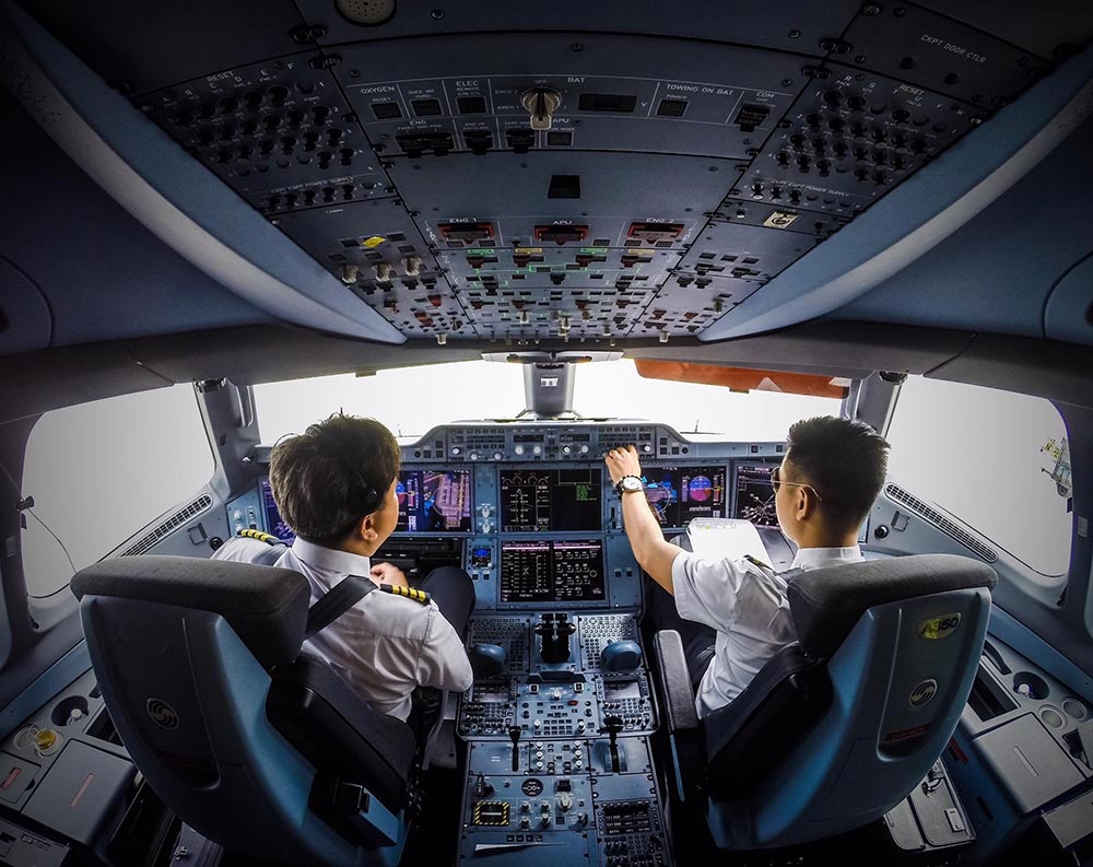 2dh Aviation | Chuyện “hậu trường” của phi công